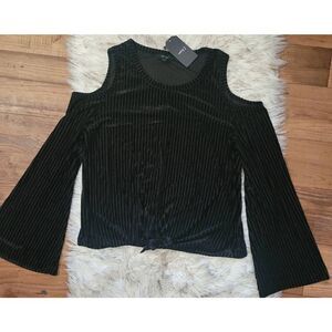 Very J Crushed Velvet Cold Shoulder Top, Women's Medium